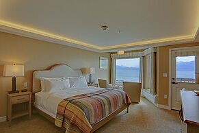 Land's End Resort