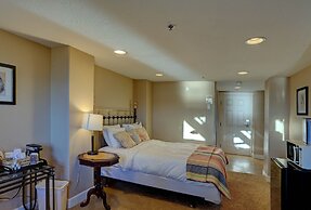 Land's End Resort