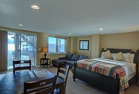 Land's End Resort