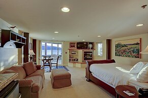 Land's End Resort