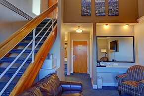 Land's End Resort