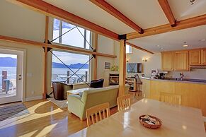 Land's End Resort
