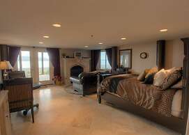 Land's End Resort