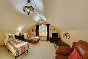 Land's End Resort