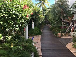 Sapphire Beach Club Resort