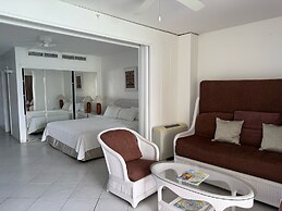 Sapphire Beach Club Resort