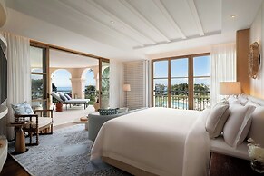 The St. Regis Mardavall Mallorca Resort