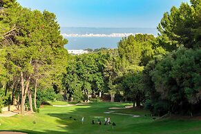 The St. Regis Mardavall Mallorca Resort