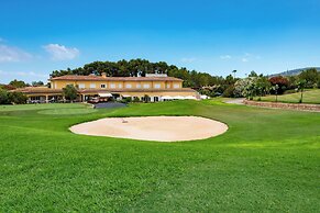 The St. Regis Mardavall Mallorca Resort