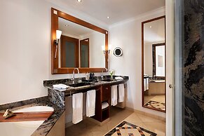 The St. Regis Mardavall Mallorca Resort