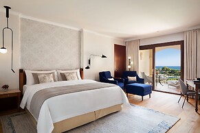 The St. Regis Mardavall Mallorca Resort
