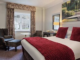 Sunday Box Hill Burford Bridge Hotel