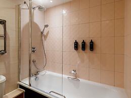 Mercure Daventry Court Hotel