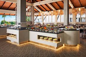DoubleTree by Hilton Damai Laut Resort