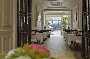 Hotel Unic Renoir Saint Germain
