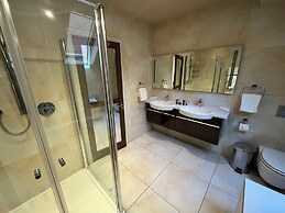 Lindeth Howe Hotel