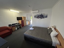 Boulevard Lodge