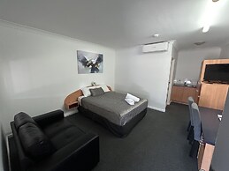 Boulevard Lodge