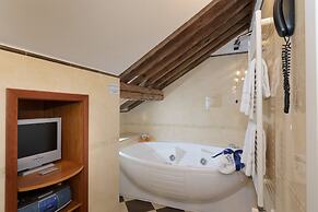 Unahotels Ala Venezia - Adults Only