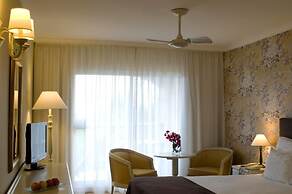 Pestana Village Garden Hotel