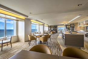 Phoenix Seagaia Ocean Tower