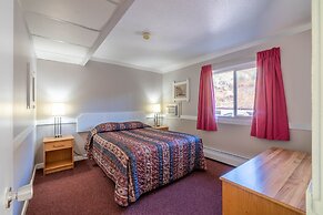 Canadas Best Value Desert Inn & Suites Cache Creek