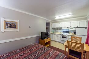 Canadas Best Value Desert Inn & Suites Cache Creek