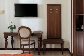 Hotel Athena