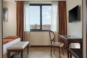 Hotel Athena