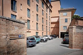 Hotel Athena