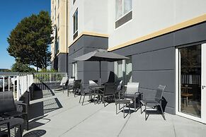 Fairfield Inn & Suites Newark Liberty International Airport