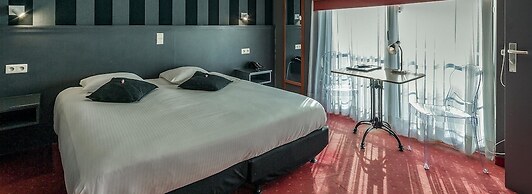 New Hotel De Lives