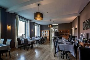 New Hotel De Lives