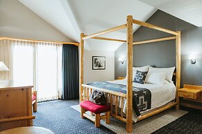 Brewster Mountain Lodge