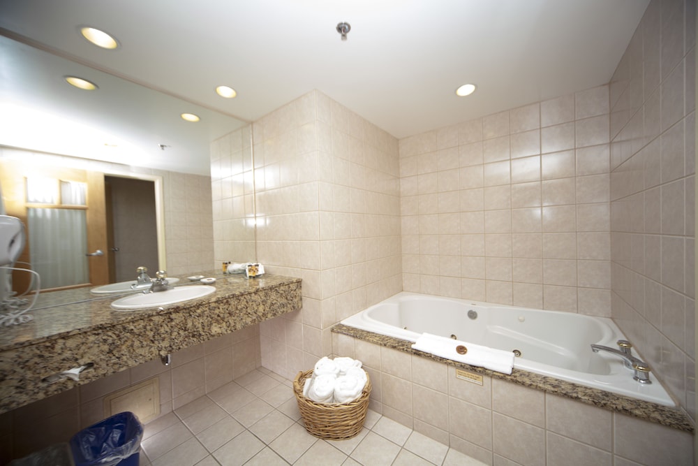 Brewster Mountain Lodge