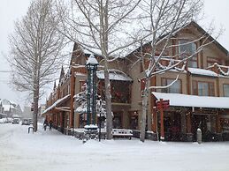 Brewster Mountain Lodge