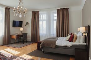 Home Hotel Drott