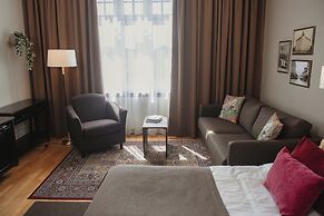 Home Hotel Drott
