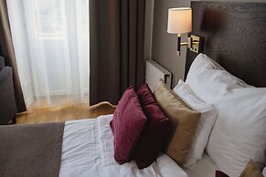Home Hotel Drott