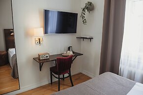 Home Hotel Drott