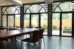Best Western Plus Le Lavarin