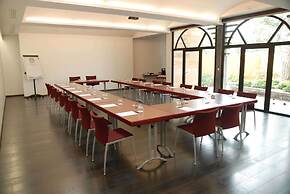 Best Western Plus Le Lavarin