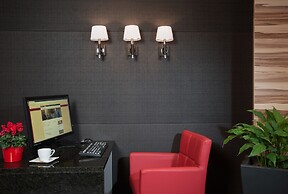 Lucia Hotel
