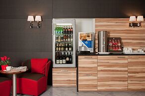 Lucia Hotel