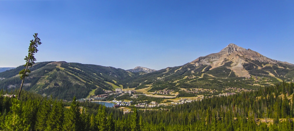 Huntley Lodge at Big Sky Resort