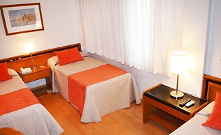 Hotel Solans Carlton