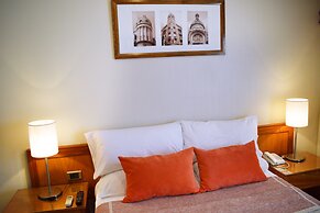 Hotel Solans Carlton