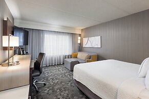 Courtyard by Marriott Toronto Vaughan
