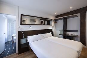 Petit Palace Arana