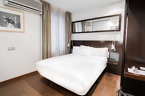 Petit Palace Arana